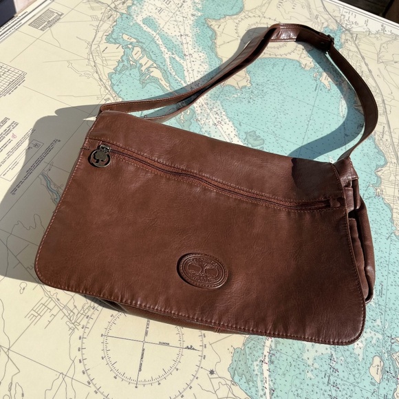 Cypress Woods Brown Leather Messenger Bag - Picture 1 of 7